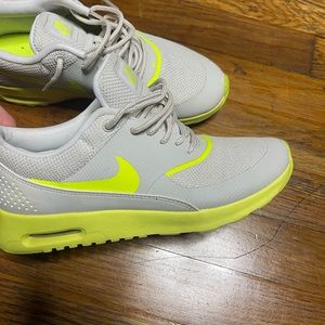 Womens nike size 7.5 brand new with out box
